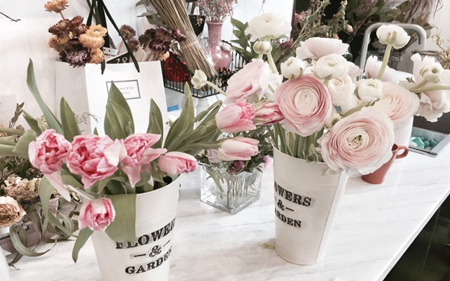 D Flower & bar